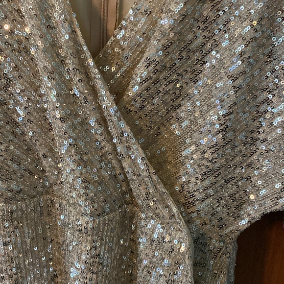Lulu's Size Large Gold Sequin Faux Wrap Short Sleeve Mini Party Dress New w/tag - Picture 4 of 15